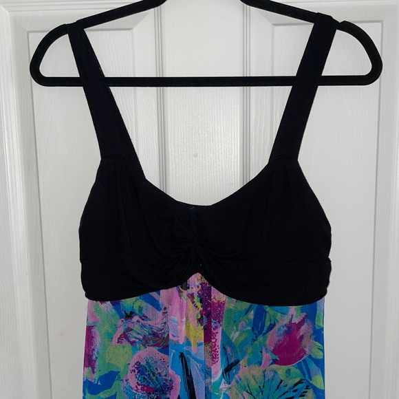 Black and Floral Maxi Dress - Picture 7 of 7